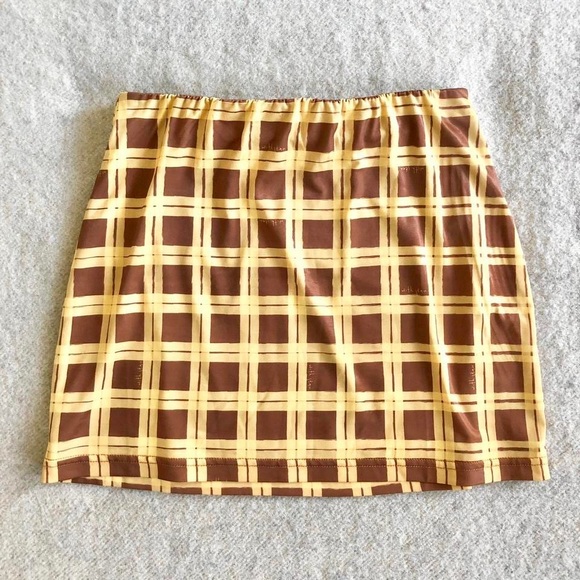 With Jean Miles Mini Skirt in Cher (Yellow and Brown Plaid Print) size XXS - Picture 4 of 5
